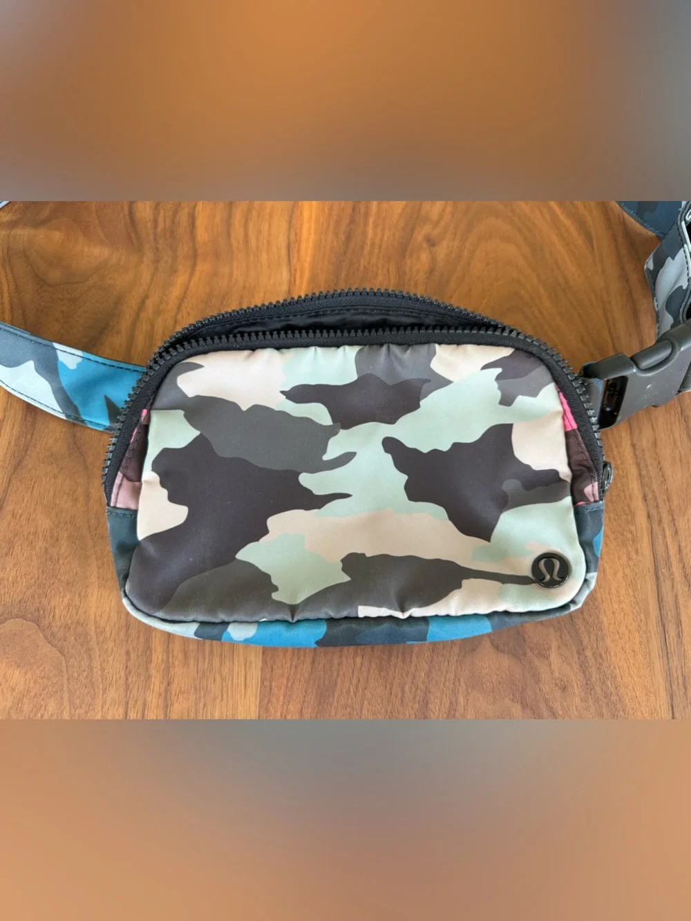 Lululemon Everywhere Belt Bag 1L Blue Camo Crossbody Fanny Pack